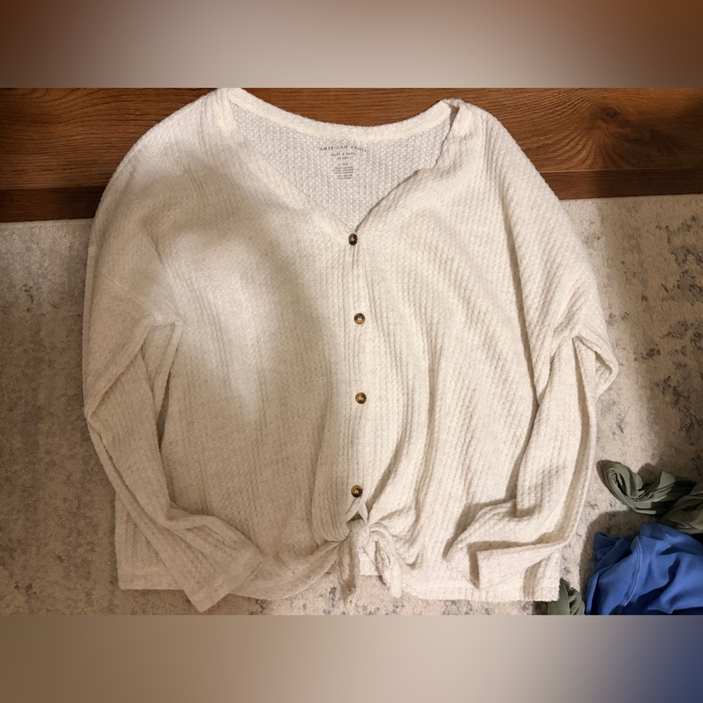 EUC American Eagle L Soft & Sexy plush front-tie waffle knit sweater